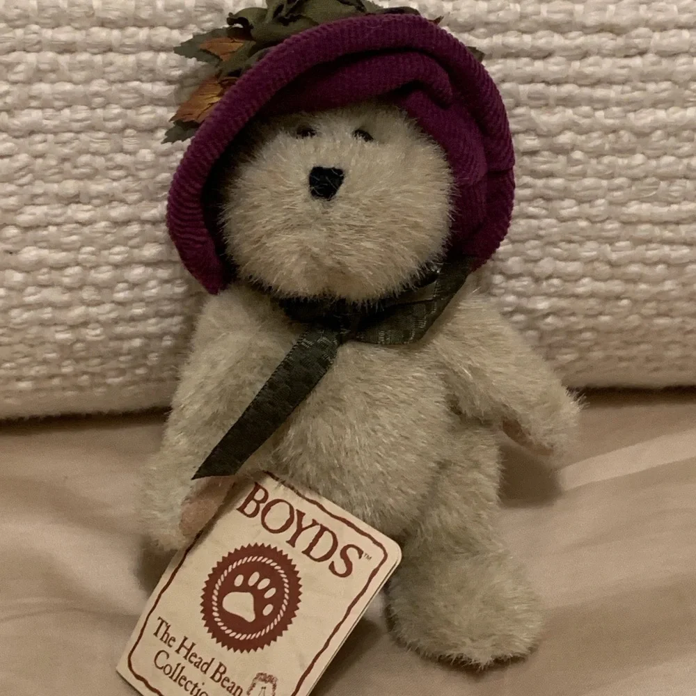 This is the Boyd’s bear  Bordeaux wine collection Bears - Picture 4 of 6
